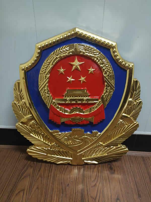 警徽在不同国家的设计有何异同？